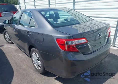 2012 Toyota Camry Le z USA, uszkodzony, nr VIN 4T1BF1FK6CU004097